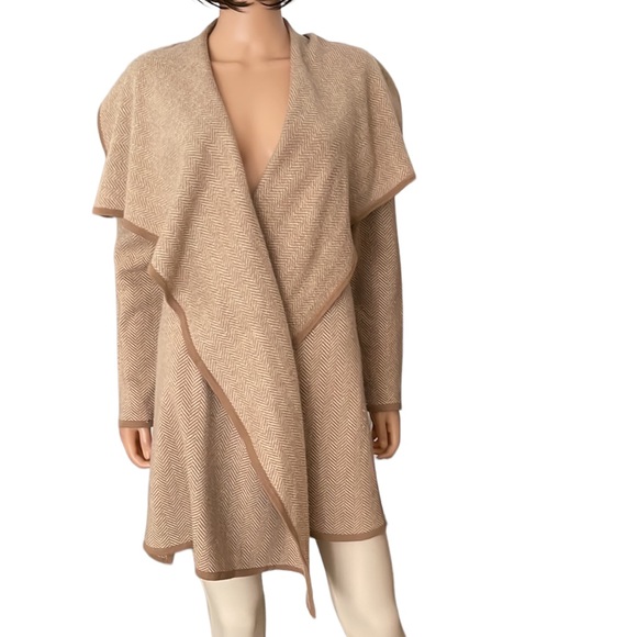 Lauren Ralph Lauren tan cream houndstooth shawl open cardigan
